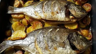 Gebackene Dorade mit scharfen Ofenkartoffeln