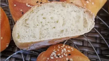 Knusprige kleine Brötchen