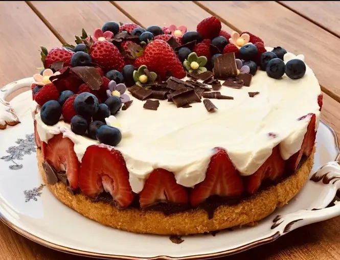 Erdbeer-Mascarpone-Torte