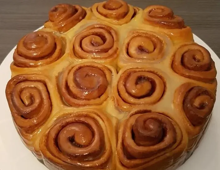 Zimtschnecken mit Sahneguss