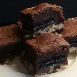 Chocolate Chip Cookie-Brownie mit Oreo-Füllung