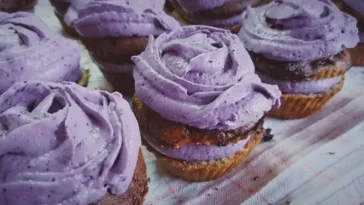 Heidelbeer-Mascarpone-Frosting für Cupcakes