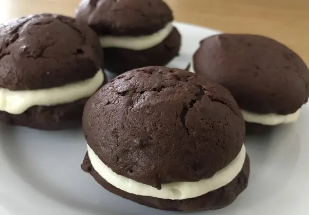 Whoopie Pies mit Frischkäse Frosting