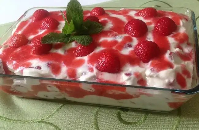 Erdbeertiramisu