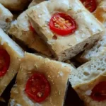 Focaccia mit Tomaten und Rosmarin