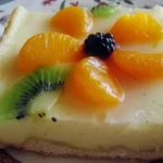 Quarkkuchen vom Blech mit Früchten