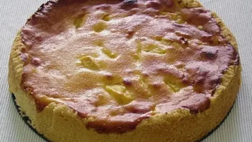 Apfelkuchen mit Marzipanguss