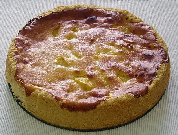 Apfelkuchen mit Marzipanguss