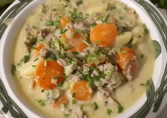 Claudis Kartoffel-Gemüse-Käsesuppe