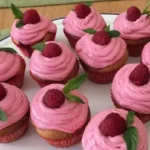 Himbeer-Joghurt-Cupcakes mit Himbeer-Frosting