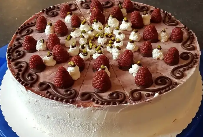 Himbeertorte mit Joghurtcreme