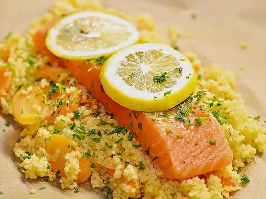 Lachs-Couscous-Päckchen