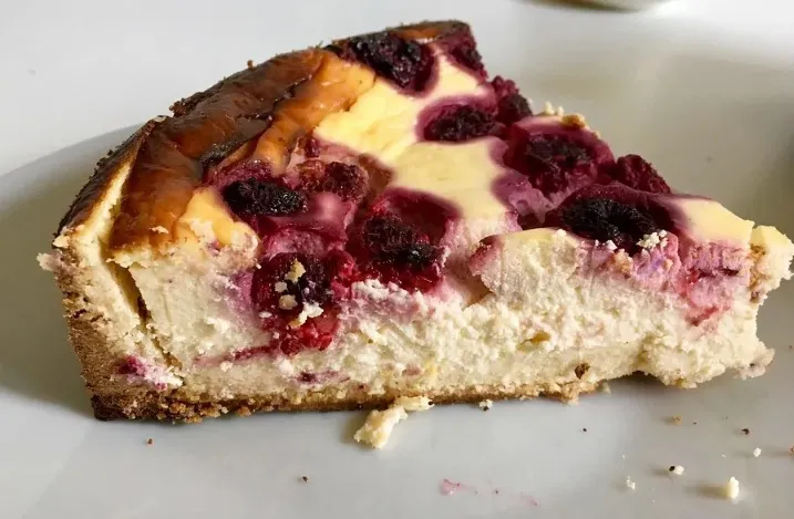 Low Carb Himbeer-Kokos Cheesecake