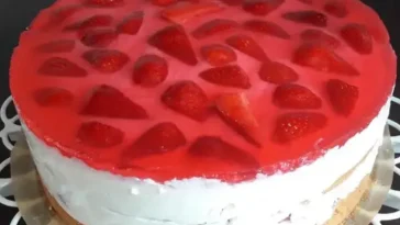 Quarktorte mit Erdbeeren