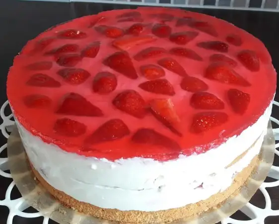 Quarktorte mit Erdbeeren