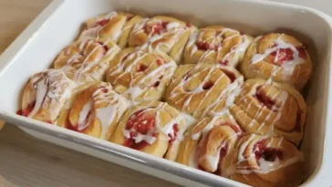 Strawberry Rolls