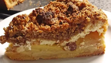 Cinnamon Crumble Apple Pie