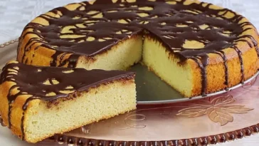 Einfacher Marzipankuchen mit zwei Zutaten