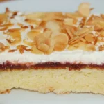 Fantakuchen mit Pflaumenmus-Schmand
