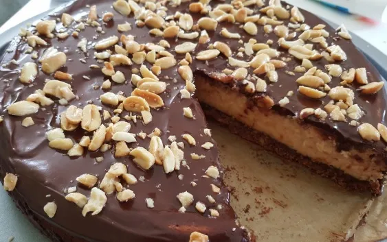 All american Chocolate and Peanut Butter Cheesecake