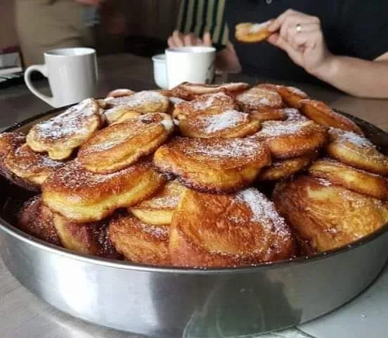 Gebratene Apfelkrapfen