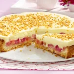 Himmlischer Creme-Kuchen mit Frischem Rhabarber