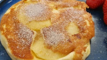 Saftige Obstpfannkuchen