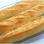 KNUSPRIGE FRANZÖSISCHE BAGUETTES