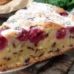 Saftiger rührkuchen mit kirschen