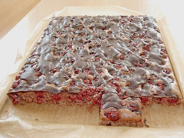 Schneller-Schoko-Kirsch-Blechkuchen