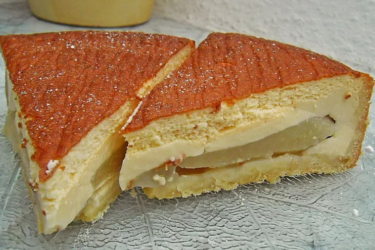 birnenkuchen-mit-johannisbeerkonfituere