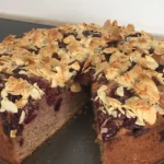 kirsch-marzipan-kuchen-mit-mandelkrokant