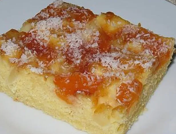 Ananas–Mandarinen–Blechkuchen