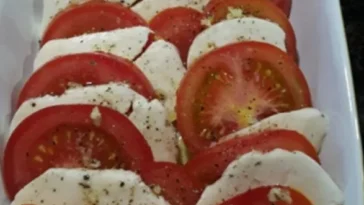 Gegrillte-Tomaten-mit-Halloumi