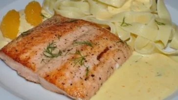 Lachs mit Orangen-Hollandaise