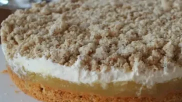 Apfeltorte mit Haselnuss-Streusel