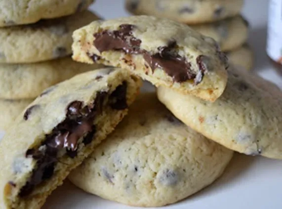 Chocolate-Chip-Cookies-mit-Nutella-Fullung