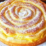 Apfelkuchen mit Vanillepudding