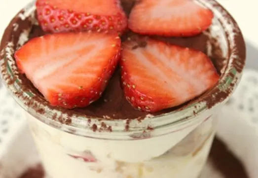 Cantuccini Tiramisu mit Erdbeeren