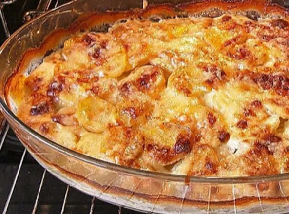 Kartoffelgratin mit Schmelzkäse