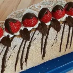 Mohn Preiselbeer Roulade