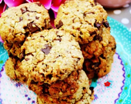 CHOCOLATE CHIP COOKIES MIT AHORNSIRUP