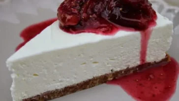 Crème fraîche Cheesecake mit Feigenkompott