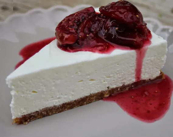 Crème fraîche Cheesecake mit Feigenkompott