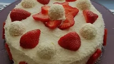 Erdbeer Raffaelo Torte