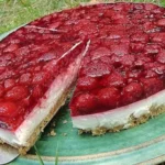 Erfrischende Sommertorte mit Himbeeren