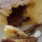 Flaumige Buchteln mit flüssigem Schokoladekern