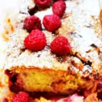 HIMBEER MANDEL KUCHEN MIT CRÈME FRAÎCHE