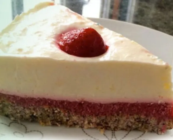 Low Carb Erdbeer Torte