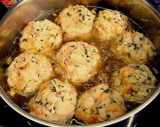 Semmelknödel Rezept